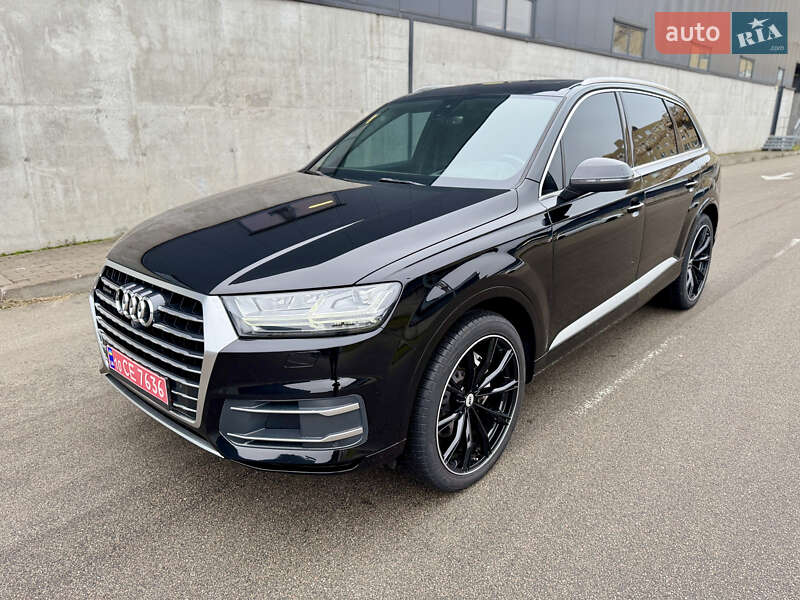 Позашляховик / Кросовер Audi Q7 2016 в Києві