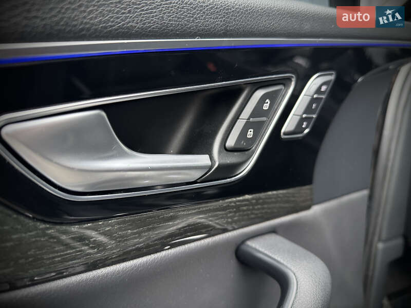 Позашляховик / Кросовер Audi Q7 2016 в Києві