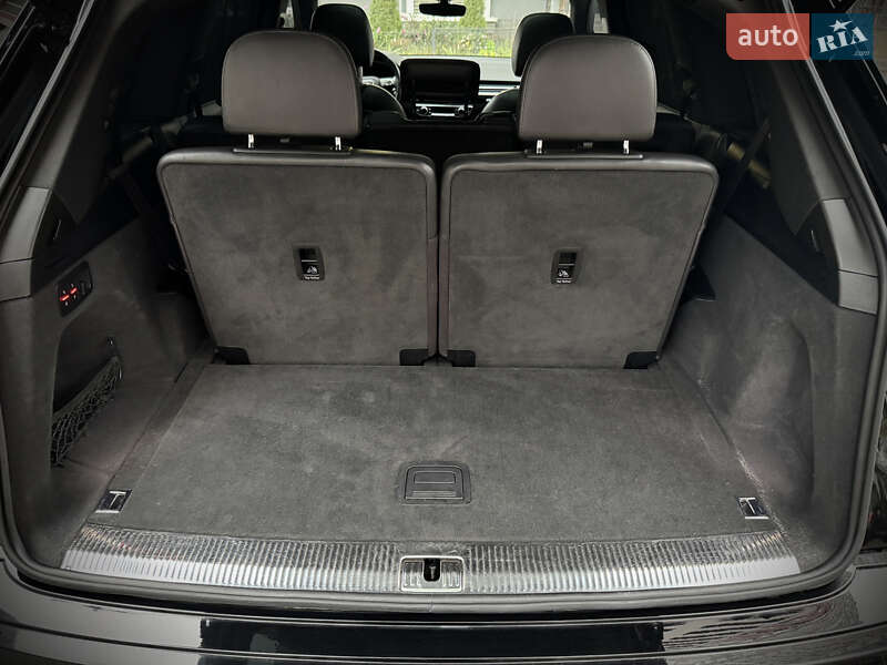 Позашляховик / Кросовер Audi Q7 2016 в Києві