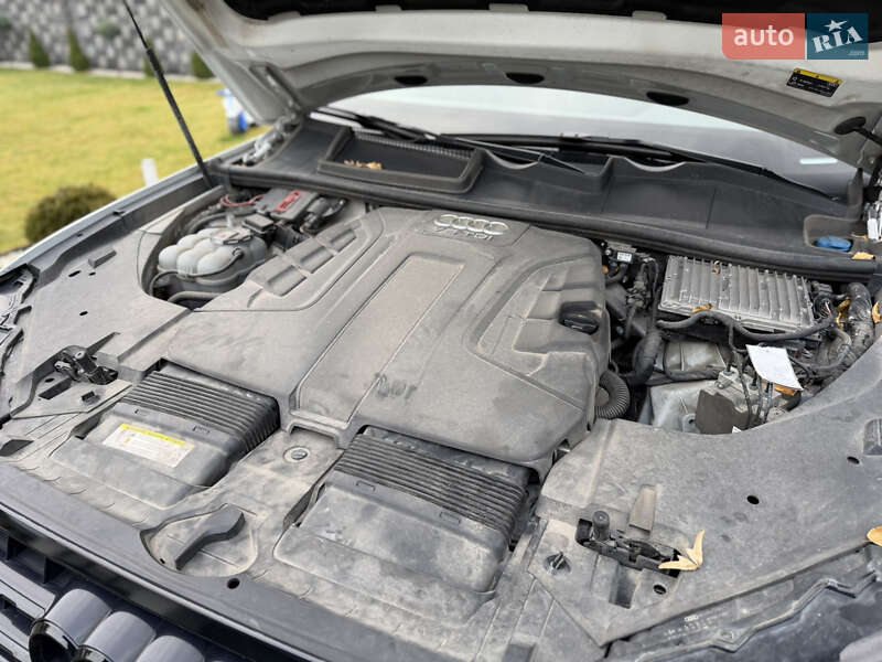 Позашляховик / Кросовер Audi Q7 2017 в Рівному