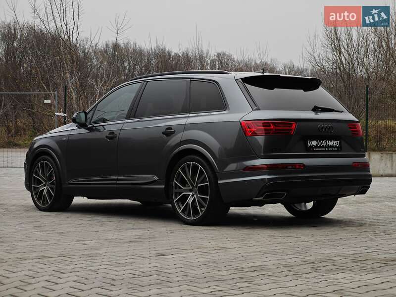 Внедорожник / Кроссовер Audi Q7 2015 в Дубно