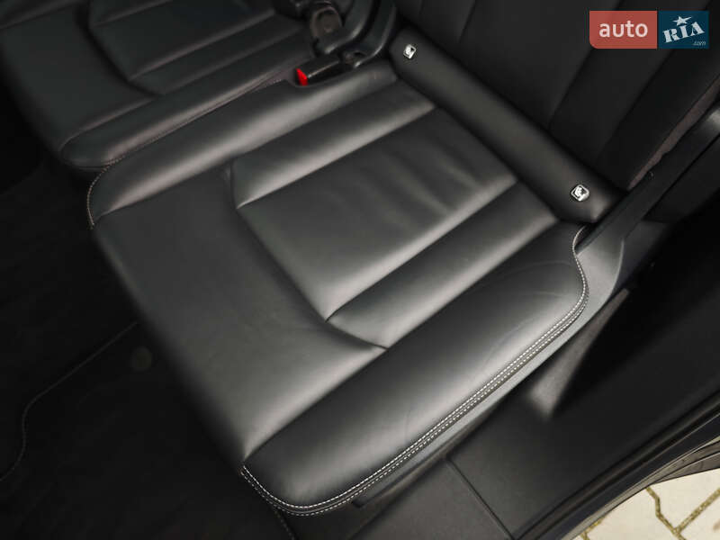 Внедорожник / Кроссовер Audi Q7 2015 в Дубно