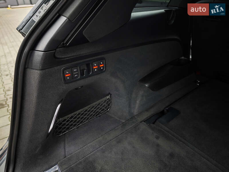 Внедорожник / Кроссовер Audi Q7 2015 в Дубно