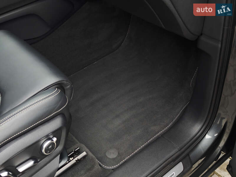 Внедорожник / Кроссовер Audi Q7 2015 в Дубно