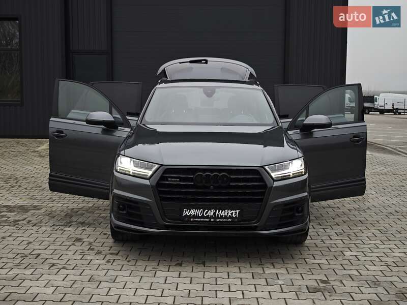 Внедорожник / Кроссовер Audi Q7 2015 в Дубно