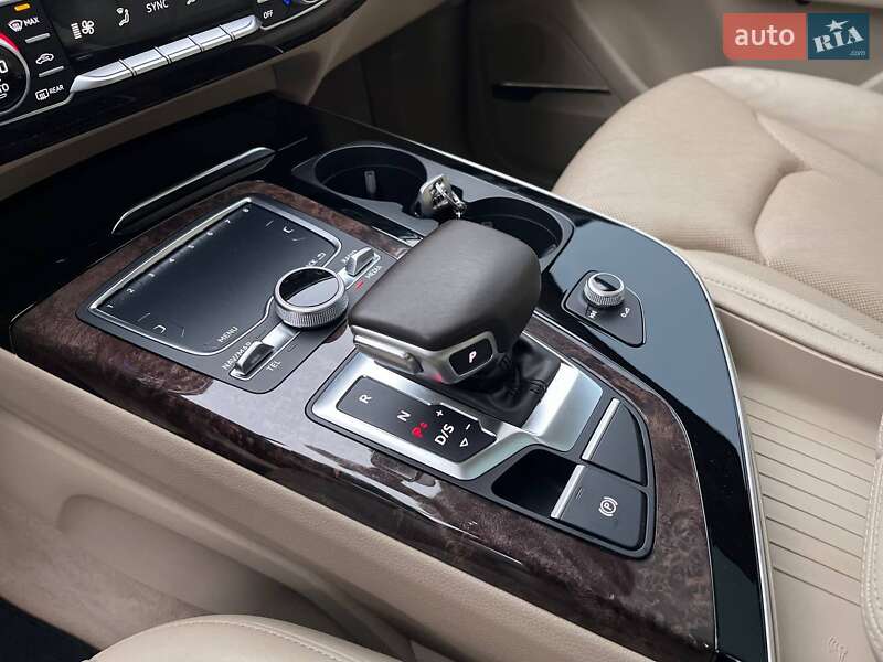 Внедорожник / Кроссовер Audi Q7 2016 в Житомире