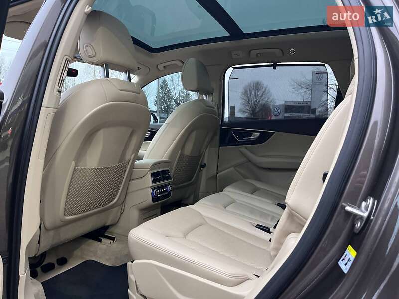 Внедорожник / Кроссовер Audi Q7 2016 в Житомире