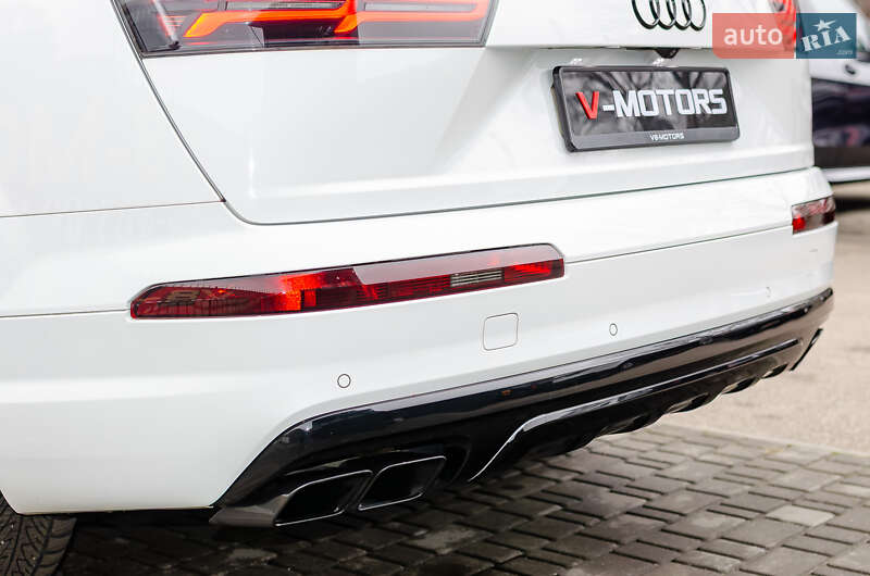 Внедорожник / Кроссовер Audi Q7 2015 в Киеве