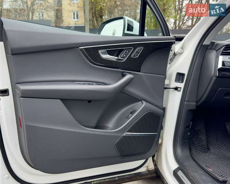 Внедорожник / Кроссовер Audi Q7 2020 в Киеве фото 15 Внедорожник / Кроссовер Audi Q7 2020 в Киеве