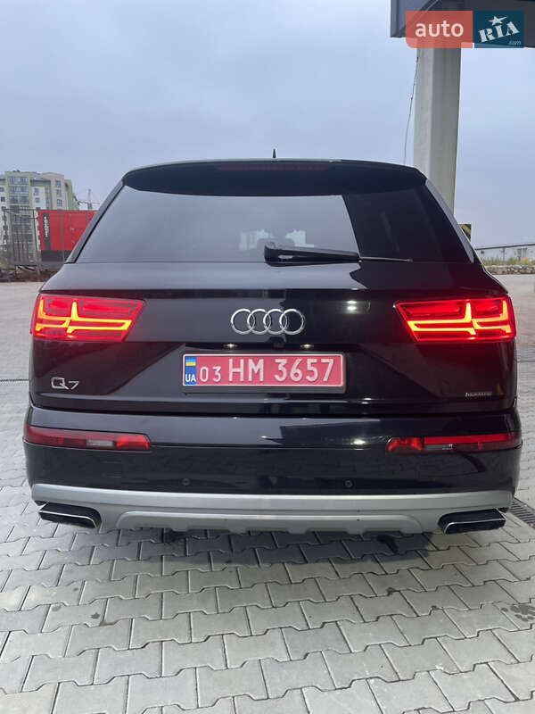 Внедорожник / Кроссовер Audi Q7 2017 в Калуше