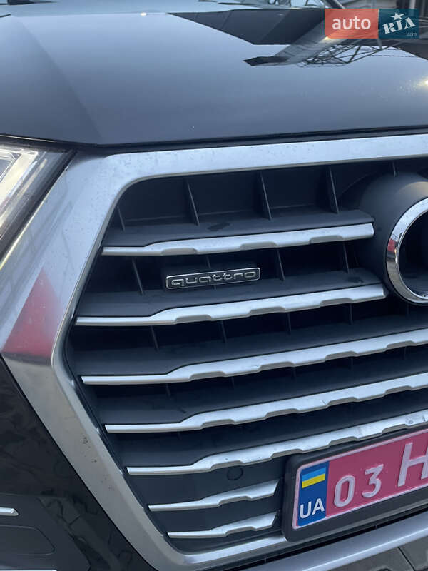 Внедорожник / Кроссовер Audi Q7 2017 в Калуше