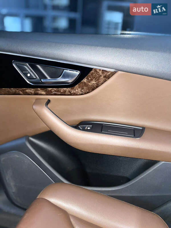 Внедорожник / Кроссовер Audi Q7 2017 в Калуше