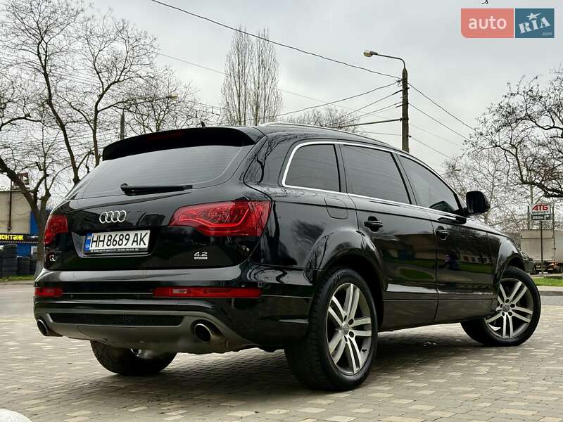 Внедорожник / Кроссовер Audi Q7 2007 в Одессе
