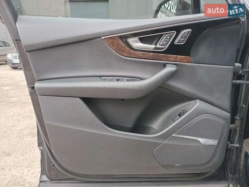 Внедорожник / Кроссовер Audi Q7 2017 в Львове фото 30 Внедорожник / Кроссовер Audi Q7 2017 в Львове