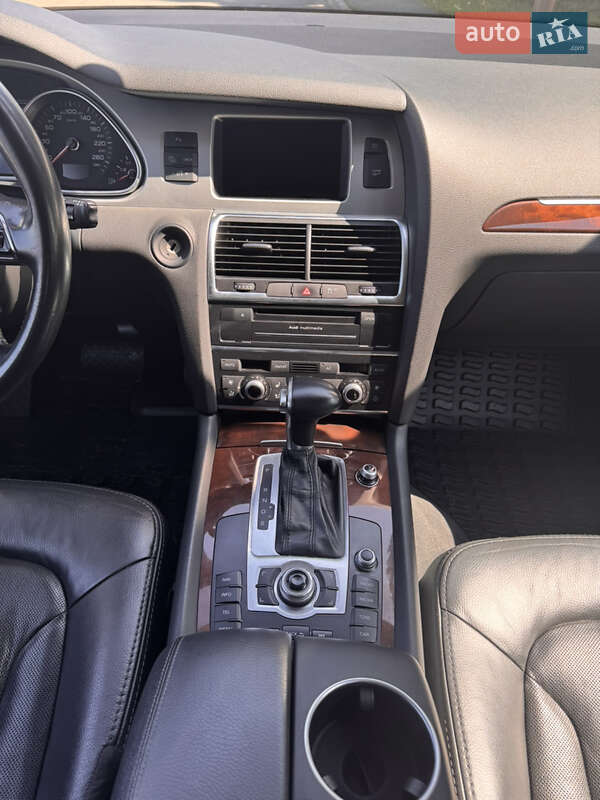 Позашляховик / Кросовер Audi Q7 2012 в Києві фото 13 Позашляховик / Кросовер Audi Q7 2012 в Києві