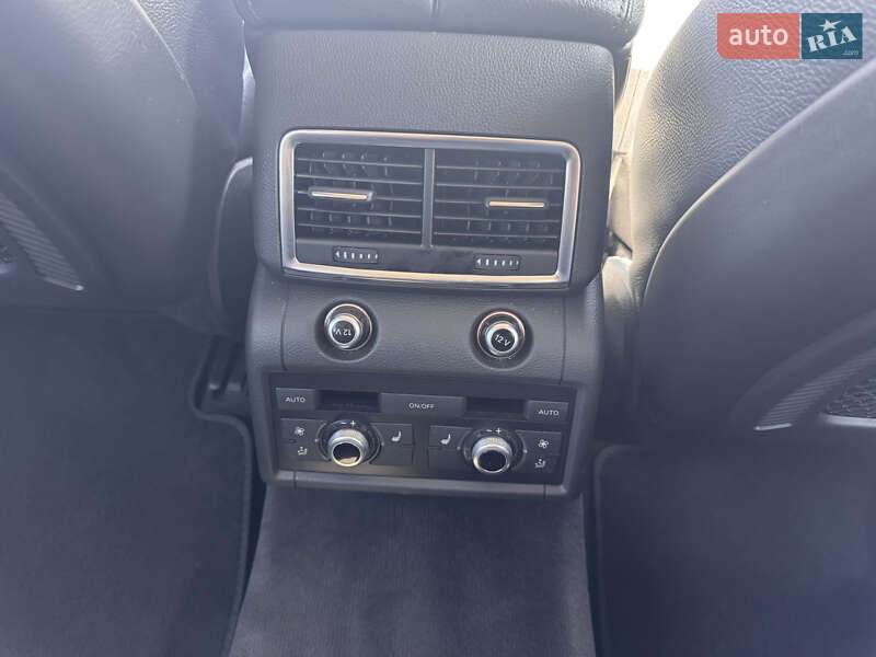 Позашляховик / Кросовер Audi Q7 2012 в Києві фото 17 Позашляховик / Кросовер Audi Q7 2012 в Києві