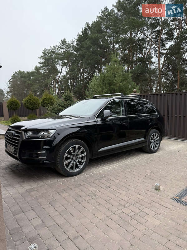 Внедорожник / Кроссовер Audi Q7 2017 в Житомире