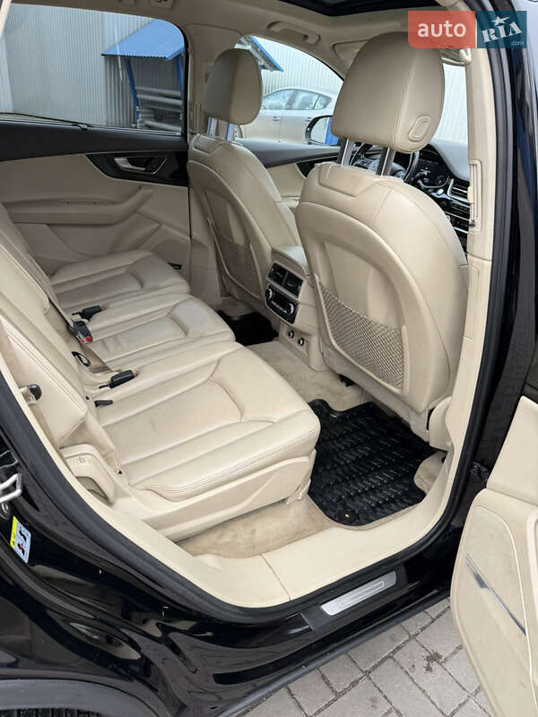 Внедорожник / Кроссовер Audi Q7 2017 в Житомире