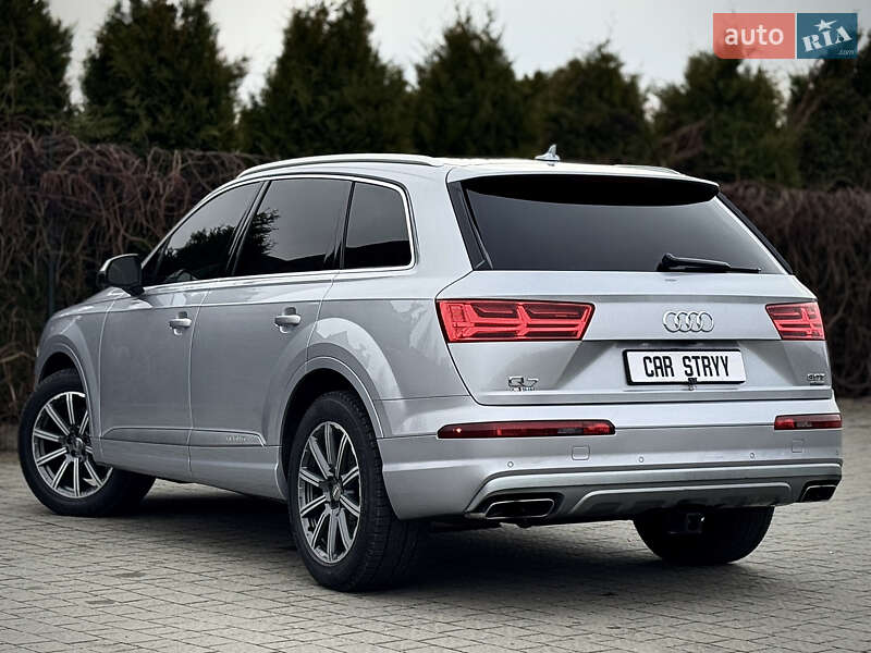 Внедорожник / Кроссовер Audi Q7 2017 в Стрые