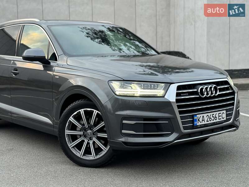 Внедорожник / Кроссовер Audi Q7 2018 в Киеве