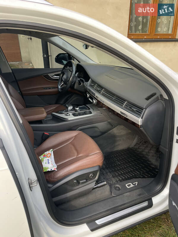 Позашляховик / Кросовер Audi Q7 2019 в Рава-Руській