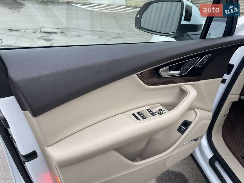 Внедорожник / Кроссовер Audi Q7 2016 в Харькове фото 15 Внедорожник / Кроссовер Audi Q7 2016 в Харькове