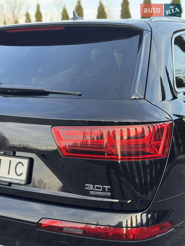 Внедорожник / Кроссовер Audi Q7 2017 в Надворной