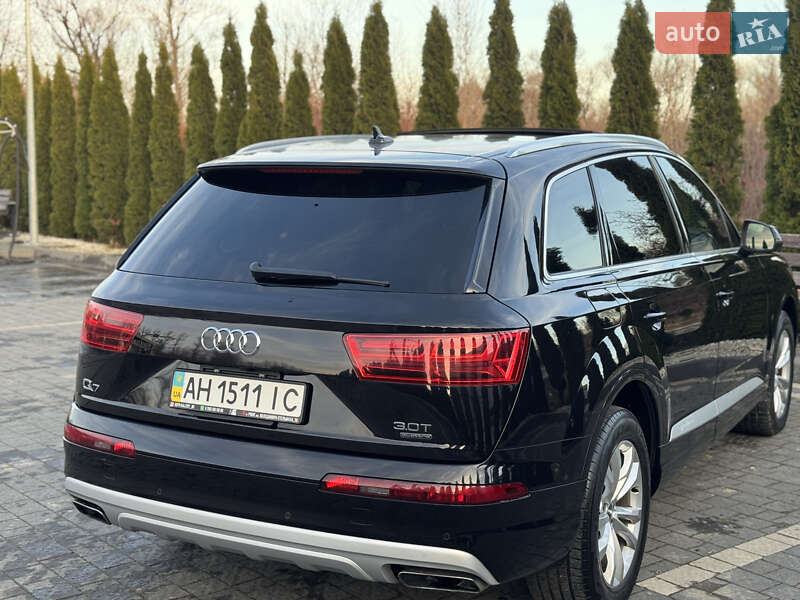 Внедорожник / Кроссовер Audi Q7 2017 в Надворной