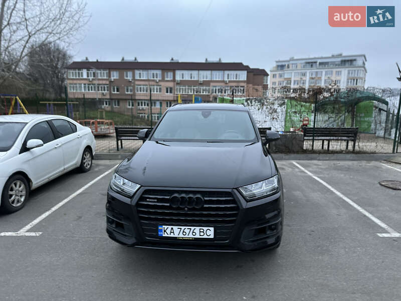 Внедорожник / Кроссовер Audi Q7 2017 в Киеве