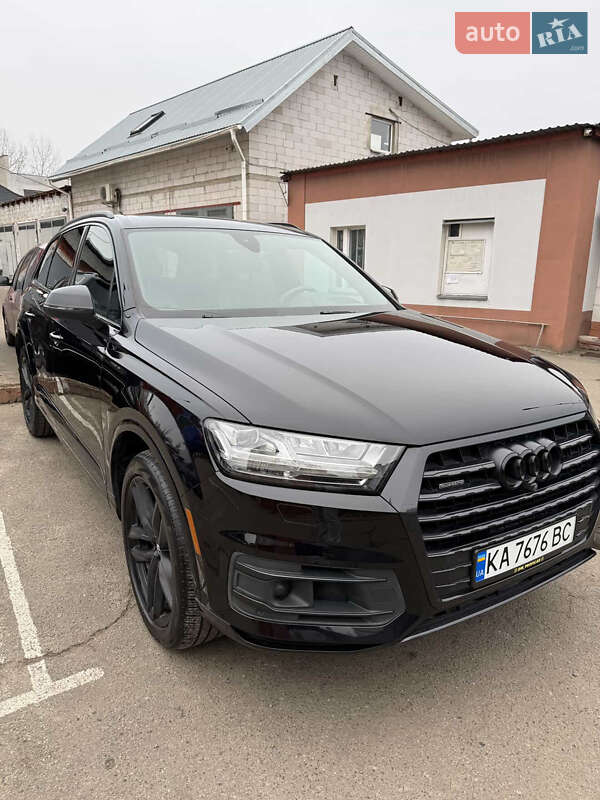 Внедорожник / Кроссовер Audi Q7 2017 в Киеве