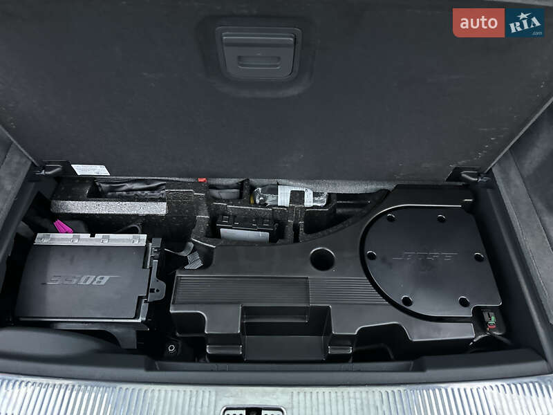 Внедорожник / Кроссовер Audi Q7 2017 в Киеве