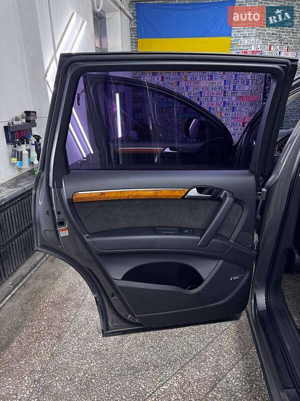 Внедорожник / Кроссовер Audi Q7 2014 в Тернополе