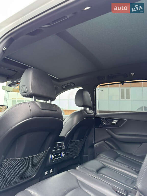 Внедорожник / Кроссовер Audi Q7 2018 в Киеве фото 30 Внедорожник / Кроссовер Audi Q7 2018 в Киеве