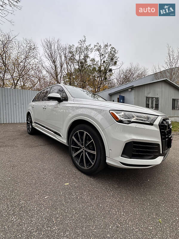 Внедорожник / Кроссовер Audi Q7 2020 в Киеве фото 12 Внедорожник / Кроссовер Audi Q7 2020 в Киеве