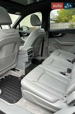 Внедорожник / Кроссовер Audi Q7 2017 в Черкассах