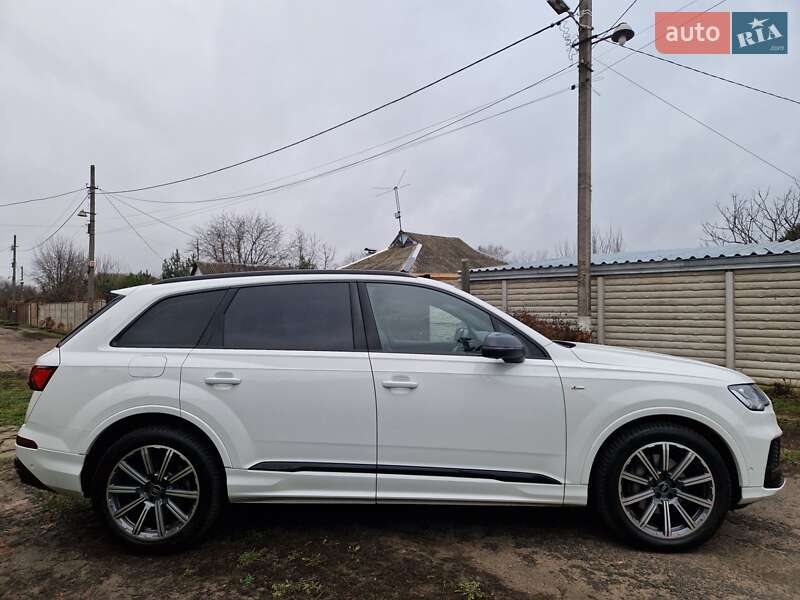 Внедорожник / Кроссовер Audi Q7 2023 в Киеве фото 18 Внедорожник / Кроссовер Audi Q7 2023 в Киеве