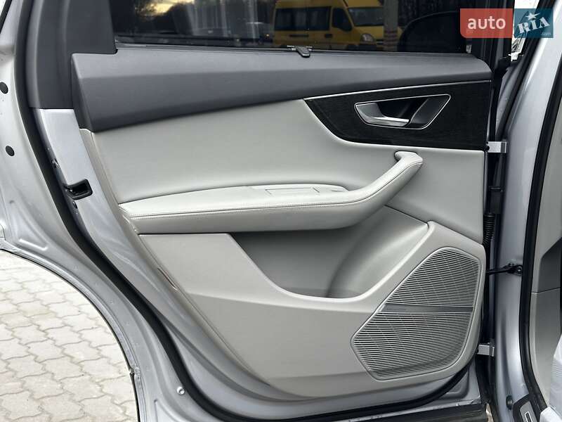 Внедорожник / Кроссовер Audi Q7 2022 в Львове фото 37 Внедорожник / Кроссовер Audi Q7 2022 в Львове