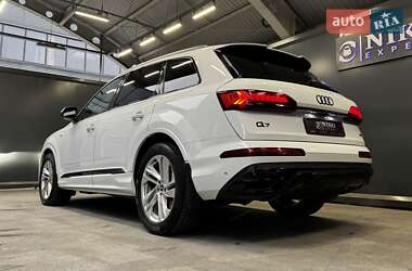 Позашляховик / Кросовер Audi Q7 2022 в Києві
