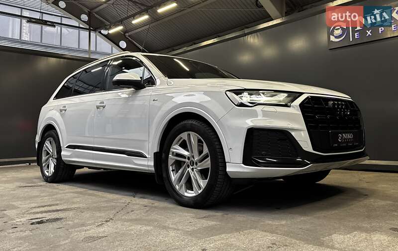 Внедорожник / Кроссовер Audi Q7 2022 в Киеве