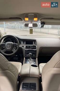 Внедорожник / Кроссовер Audi Q7 2006 в Черновцах