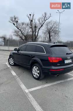 Внедорожник / Кроссовер Audi Q7 2006 в Черновцах