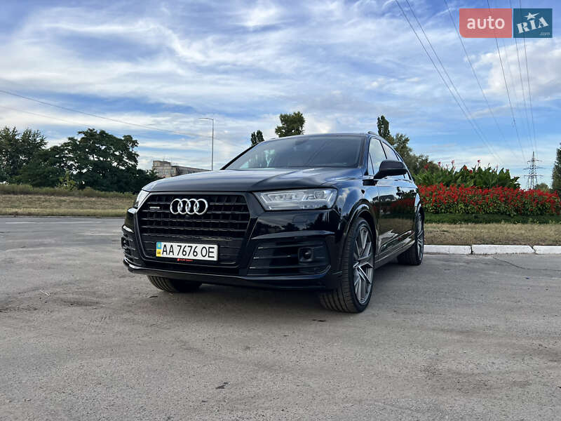 Позашляховик / Кросовер Audi Q7 2019 в Києві