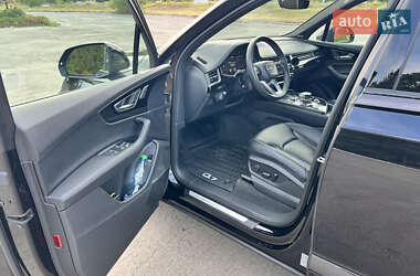 Позашляховик / Кросовер Audi Q7 2019 в Києві