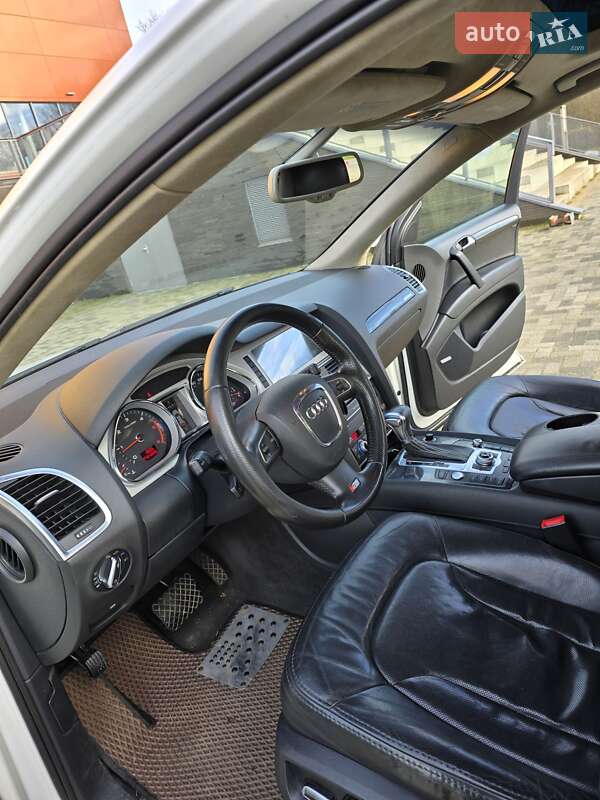 Внедорожник / Кроссовер Audi Q7 2010 в Херсоне