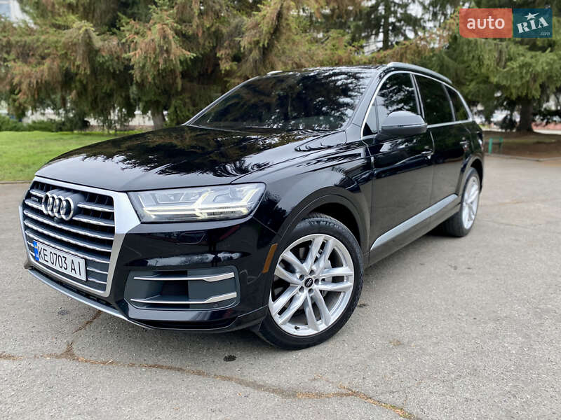 Внедорожник / Кроссовер Audi Q7 2016 в Соленом