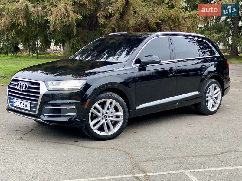 Внедорожник / Кроссовер Audi Q7 2016 в Соленом