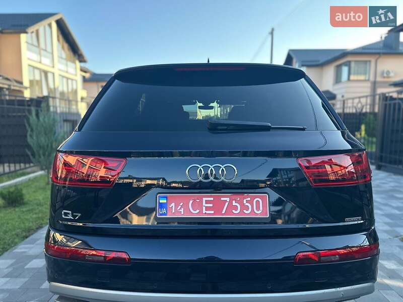 Внедорожник / Кроссовер Audi Q7 2017 в Киеве