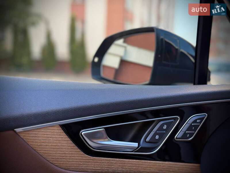 Внедорожник / Кроссовер Audi Q7 2017 в Киеве