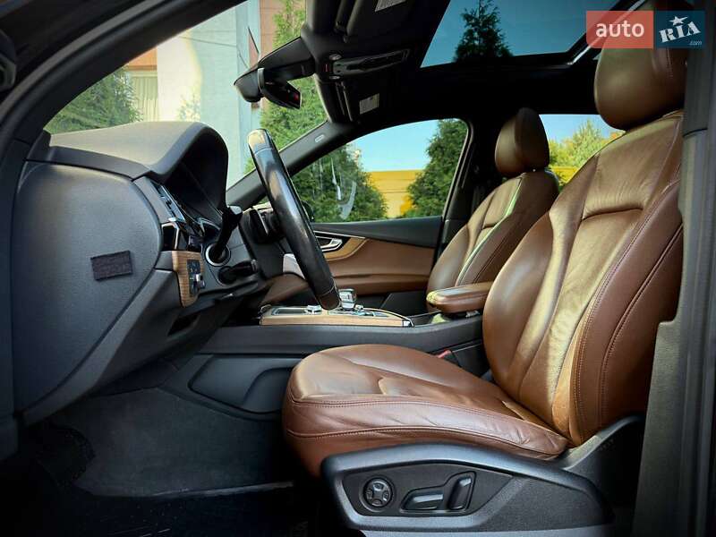 Внедорожник / Кроссовер Audi Q7 2017 в Киеве