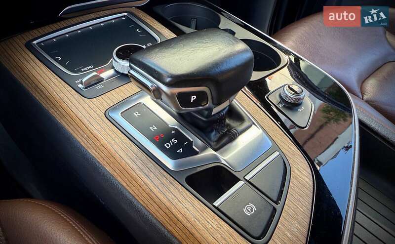 Внедорожник / Кроссовер Audi Q7 2017 в Киеве